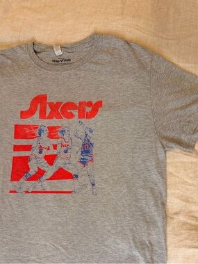 Vintage Brand 70s 80s Philadelphia Sixers Gray Crewneck T-Shirt